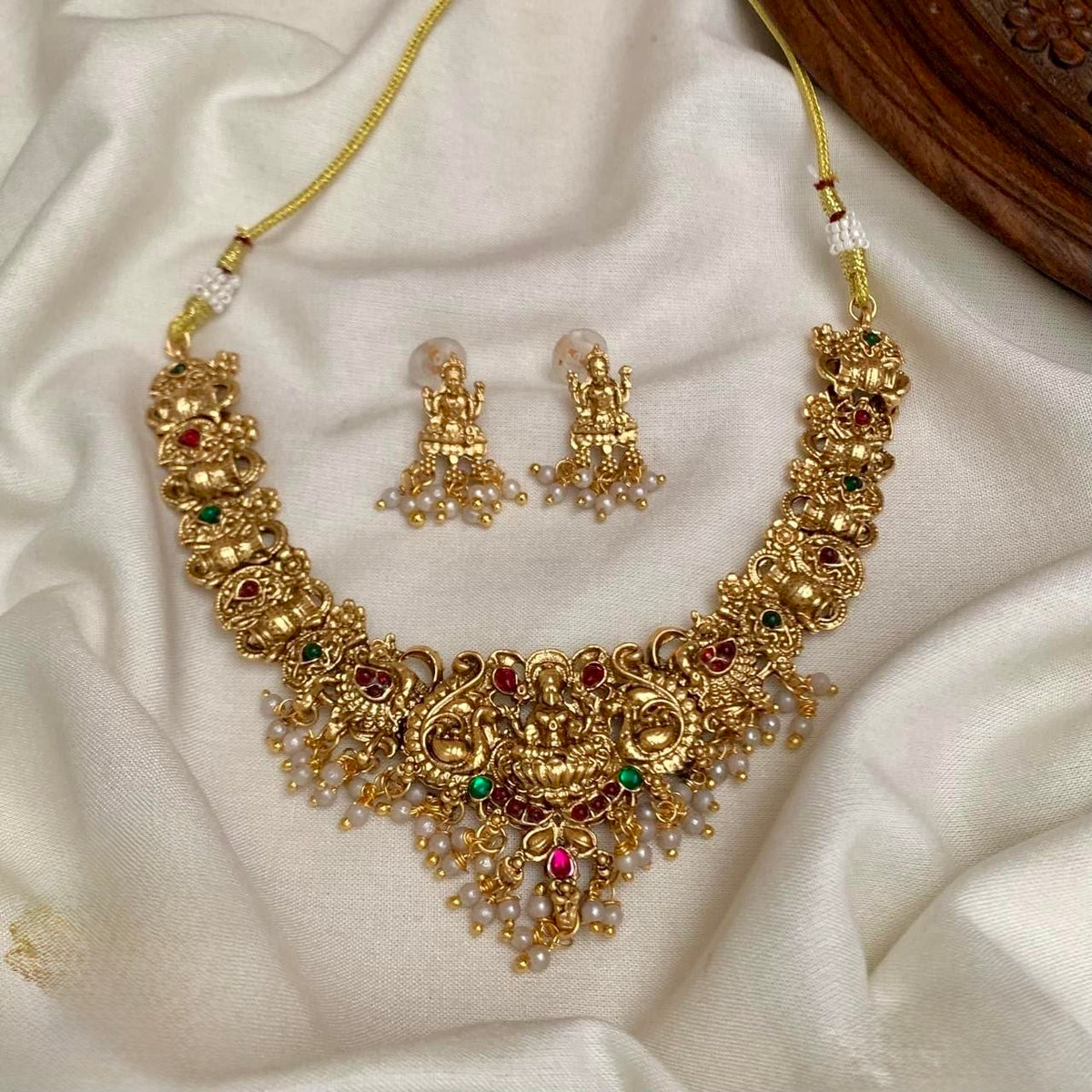Lakshmi necklace set