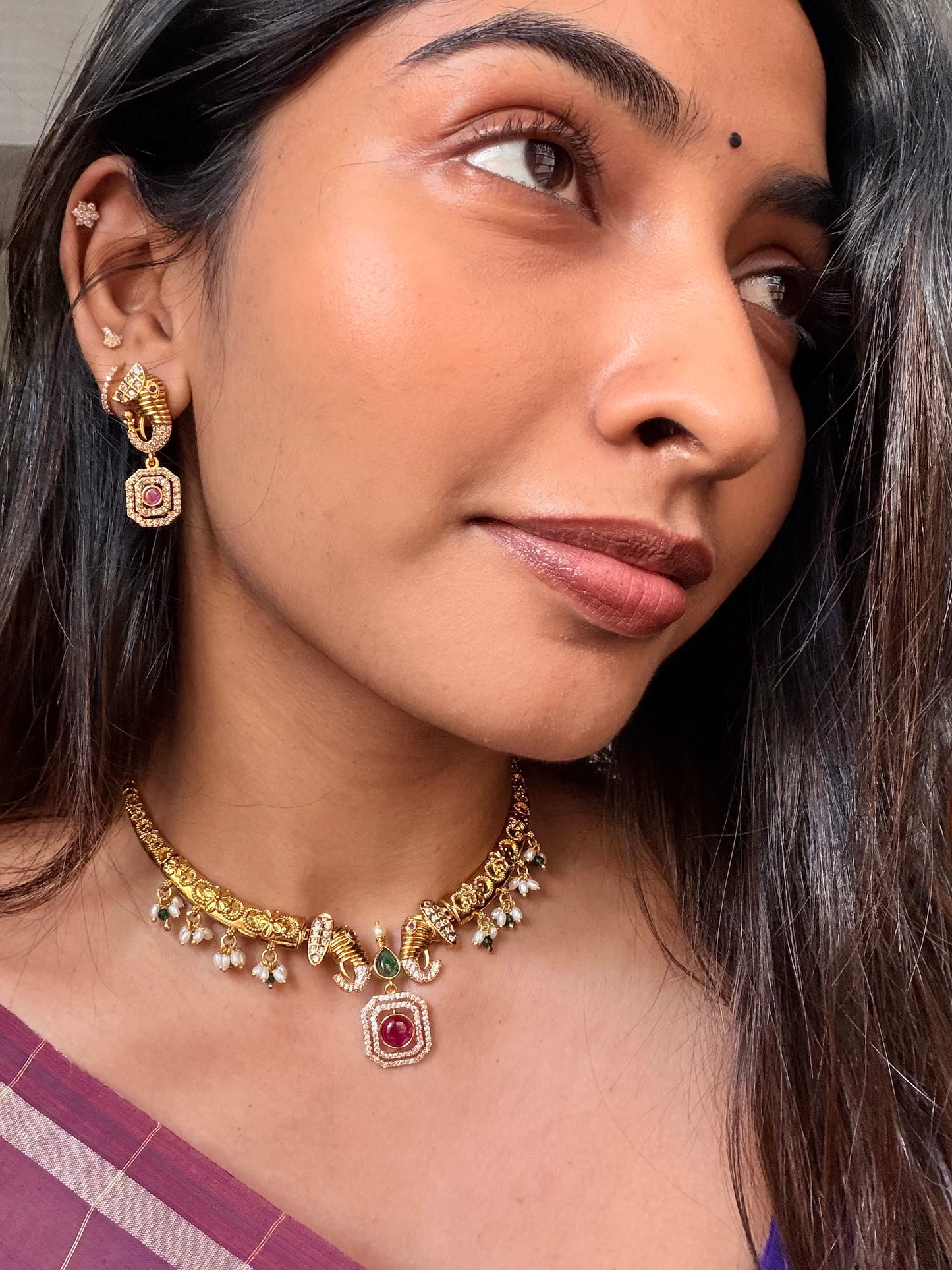 Small elephant necklace