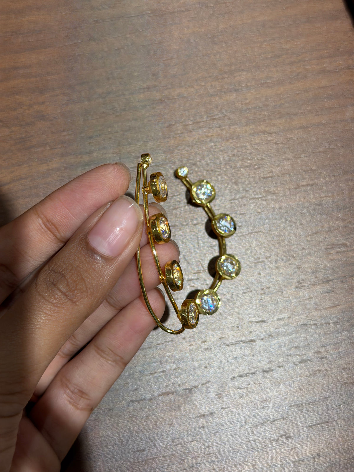 5 stone Earcuff