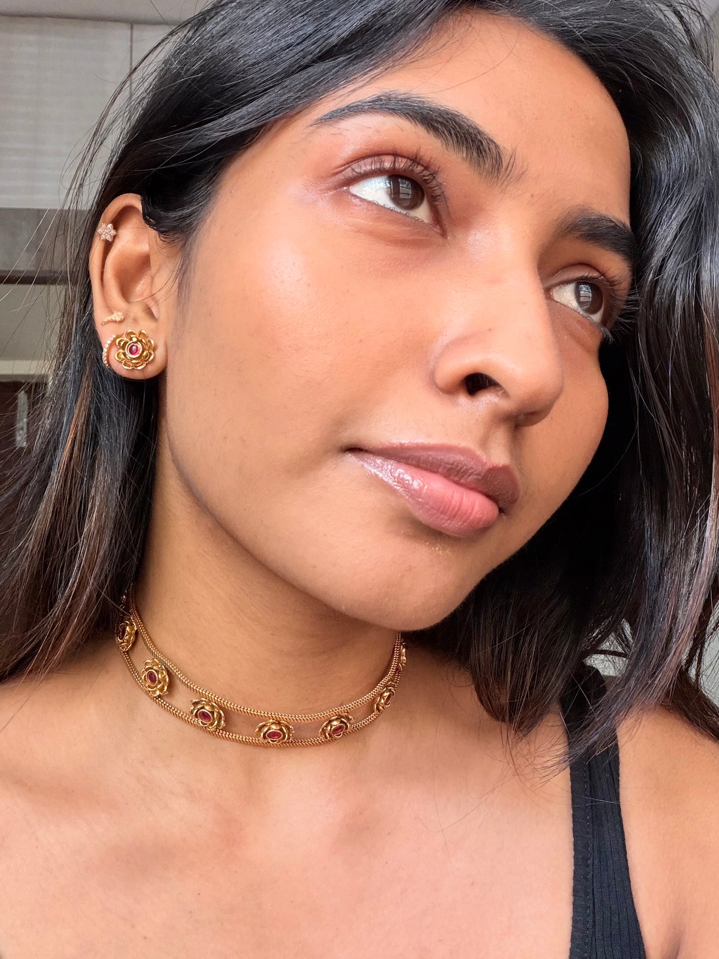 Rose choker
