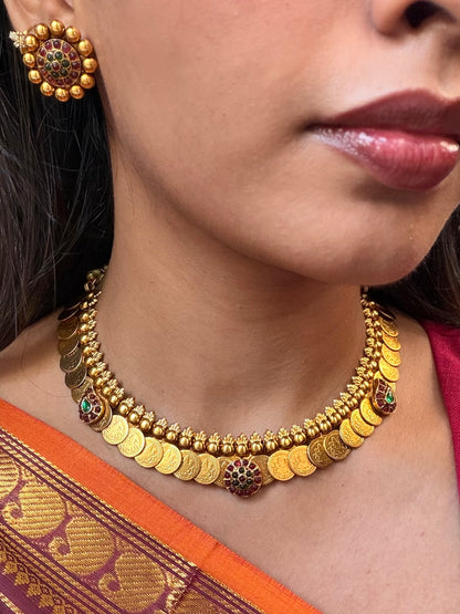 Coin with kemp necklace
