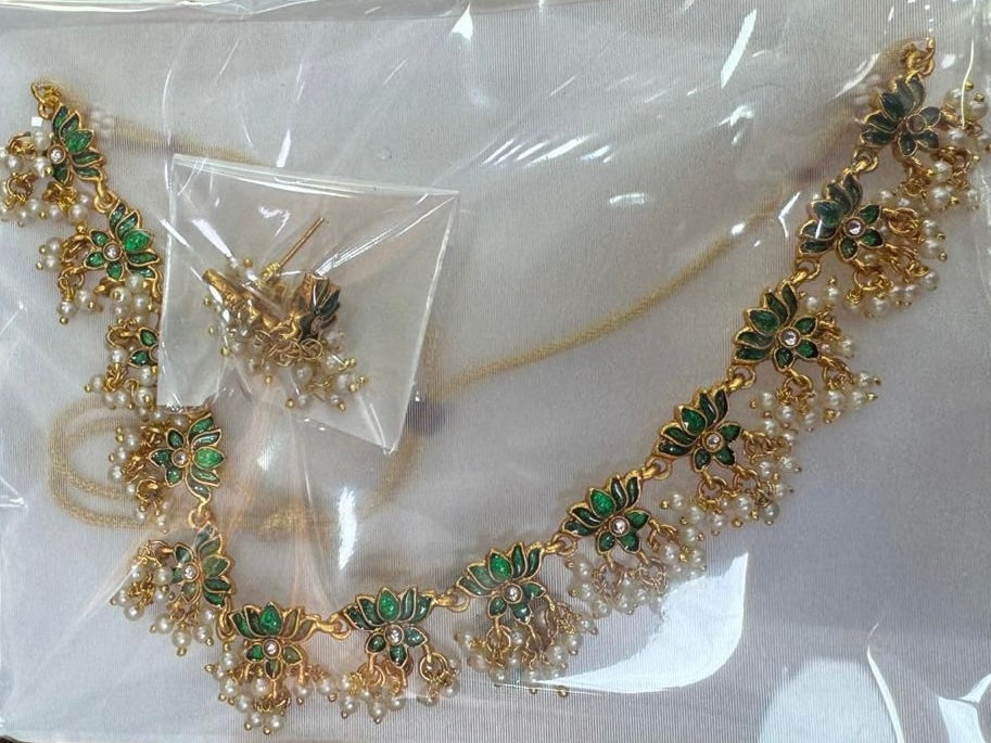 Full lotus chain