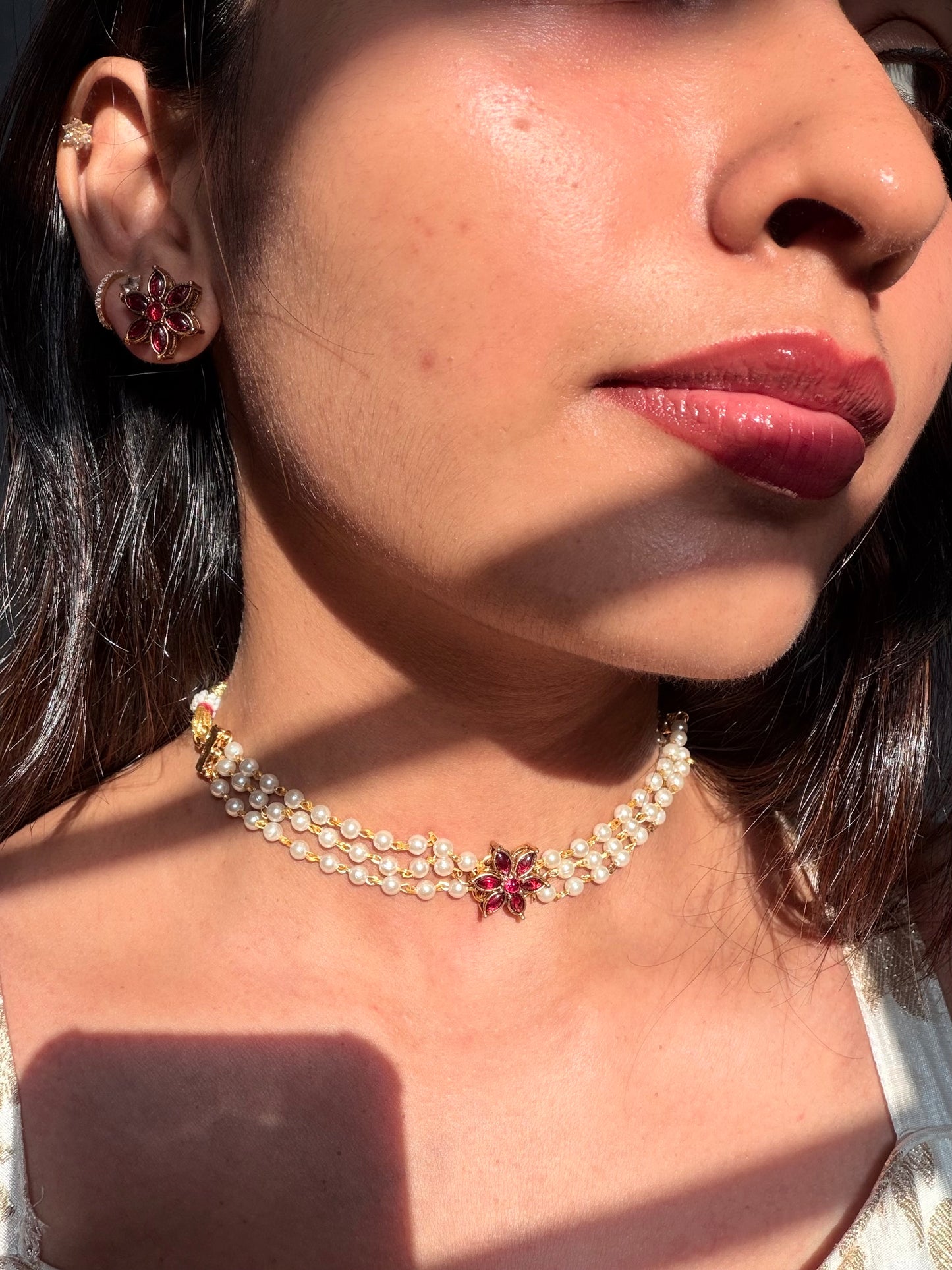 3 layer pearl choker
